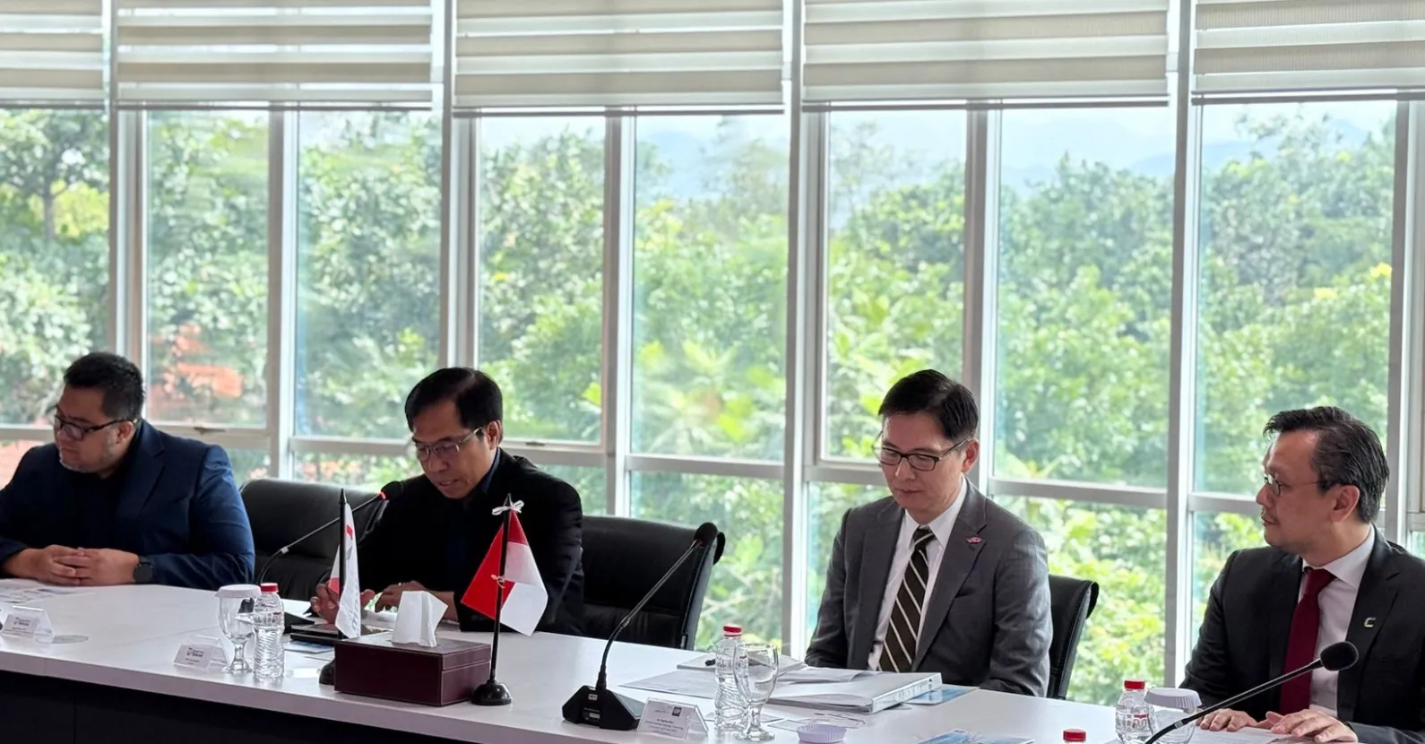 Dennis Tedja, H.E. Mr. Semuel Samson, Yul Edison, Gema Sasmita